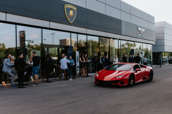 Lamborghini x Vibes