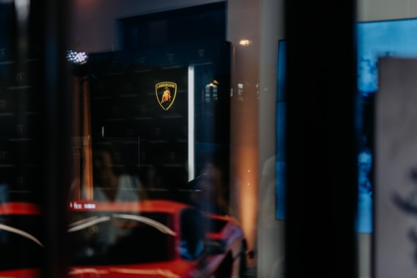 Lamborghini x Vibes