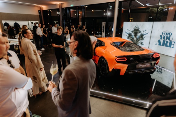 Lamborghini x Vibes